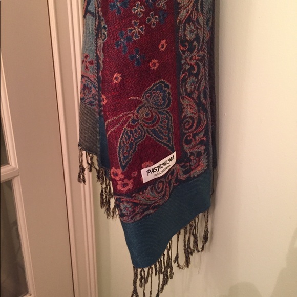 Wrap - Picture 3 of 5